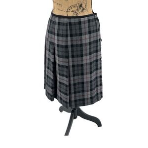 Vintage Brahmin Wool Gray Black Tartan Plaid Skirt Pleated Wrap Style Classic